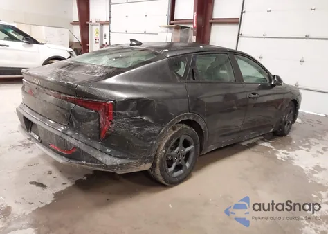 2025 Kia K4 Lxs z USA, uszkodzony, nr VIN 3KPFT4DE3SE115295